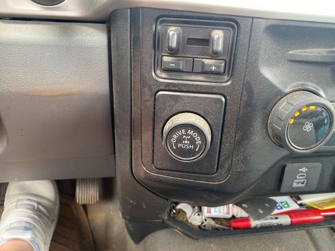 Used 2024 Ford F250 XL w/ 360-Degree Camera Package RWD image 5