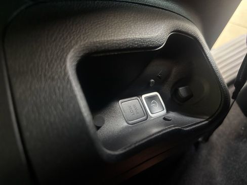 New 2026 Chrysler Pacifica Pinnacle image 39