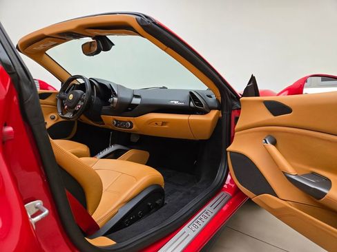 Used 2017 Ferrari 488 Spider RWD image 20