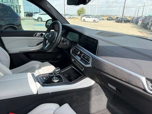 Used 2023 BMW X5 xDrive40i w/ M Sport Package AWD/4WD image 18