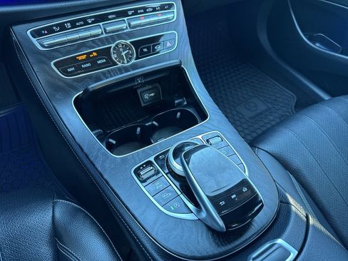 Used 2018 Mercedes-Benz E 400 4MATIC Sedan image 11