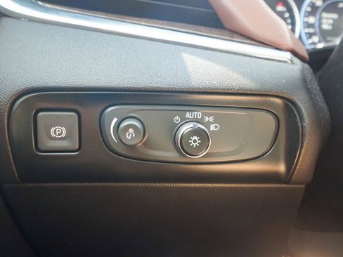 Used 2021 Buick Enclave Avenir w/ Avenir Technology Package image 25