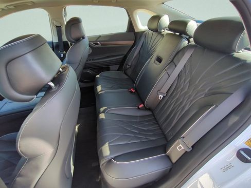 Used 2021 Genesis G80 3.5T RWD image 9