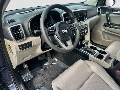 Certified 2022 Kia Sportage LX w/ LX FWD Value Edition Package image 9