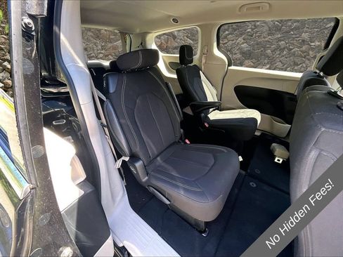 Used 2023 Chrysler Voyager LX FWD image 24