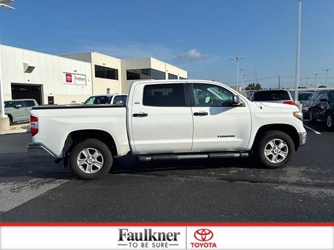 Certified 2019 Toyota Tundra SR5 AWD/4WD image 6