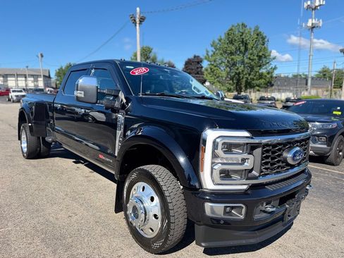 Used 2024 Ford F450 Limited w/ FX4 Off-Road Package AWD/4WD image 8