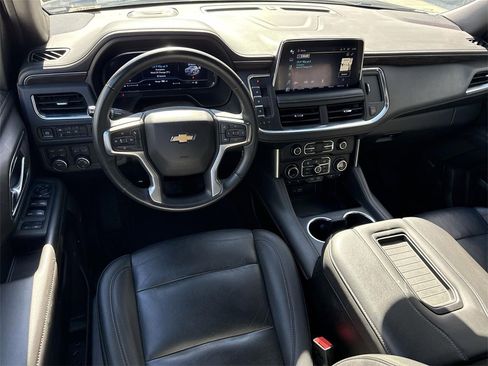 Used 2024 Chevrolet Suburban LT image 18