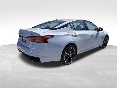 New 2025 Nissan Altima 2.5 SR w/ SR Premium Package image 8