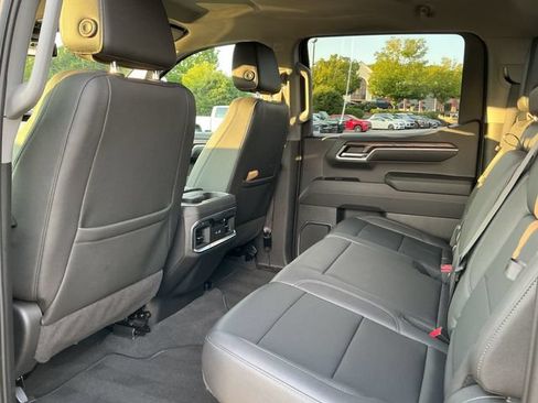 Used 2023 GMC Sierra 1500 SLT w/ SLT Convenience Package AWD/4WD image 26