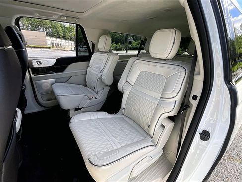 New 2024 Lincoln Navigator L Black Label image 10
