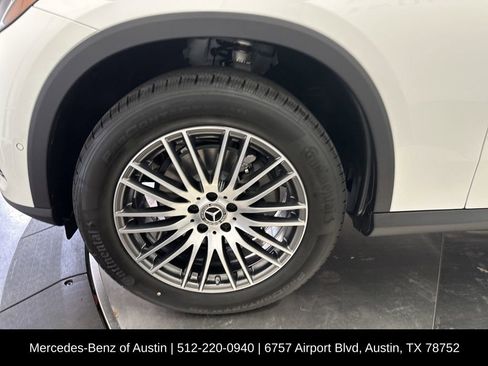 Certified 2026 Mercedes-Benz GLC 300 image 33