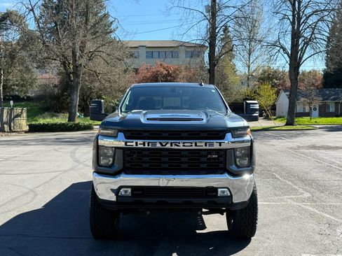 Used 2020 Chevrolet Silverado 2500 LT w/ Convenience Package image 8
