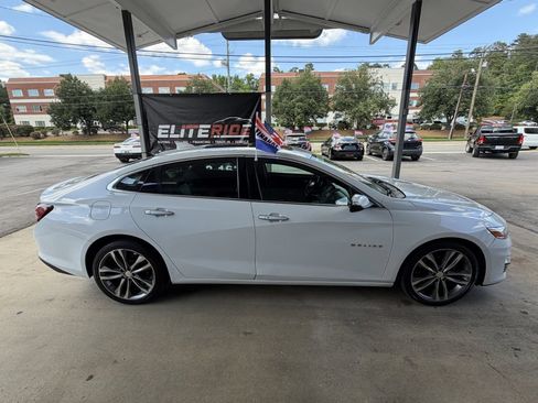 Used 2020 Chevrolet Malibu Premier FWD image 4