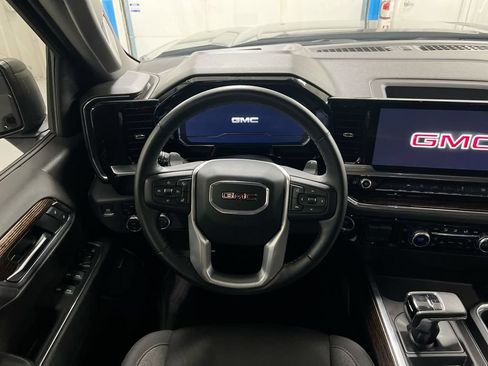 Used 2025 GMC Sierra 1500 Elevation w/ Preferred Package AWD/4WD image 11