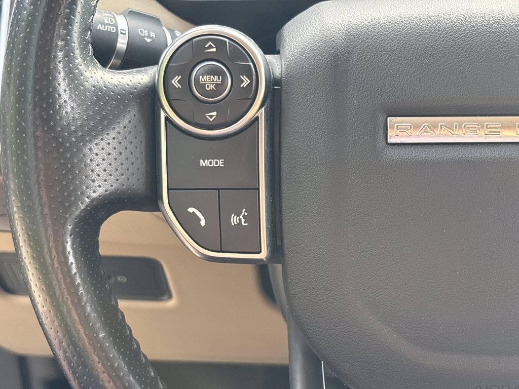 Used 2017 Land Rover Range Rover Sport SE AWD/4WD image 18