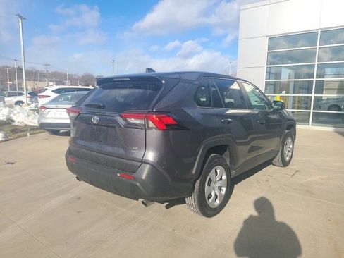 Used 2024 Toyota RAV4 LE image 7
