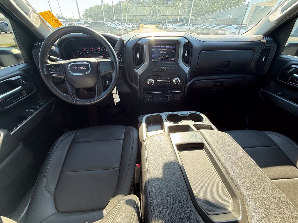 Used 2022 GMC Sierra 3500 Pro w/ Convenience Package RWD image 7