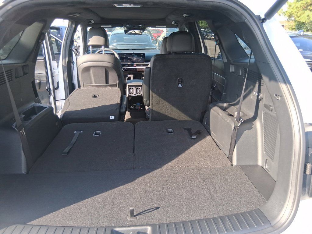 Certified 2026 Kia Sorento AWD image 17