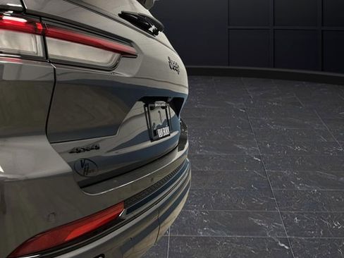 Used 2025 Jeep Grand Cherokee L Summit image 40