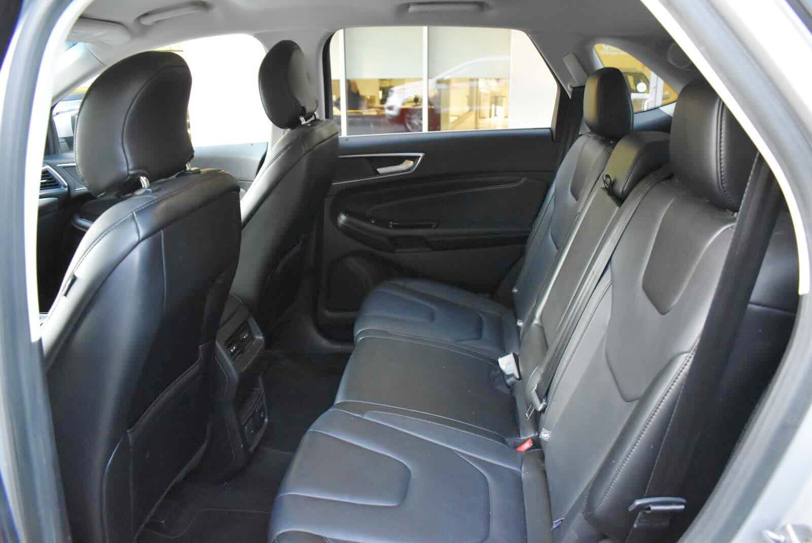 Used 2015 Ford Edge Titanium w/ Technology Package AWD/4WD image 13