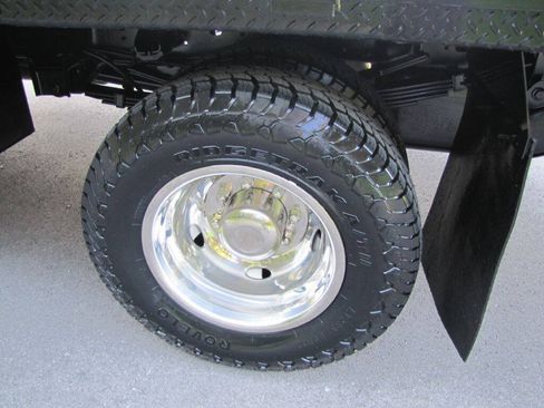 Used 2022 RAM 3500 Tradesman RWD image 27