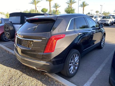 Used 2018 Cadillac XT5 Platinum w/ Driver Assist Package AWD/4WD image 4