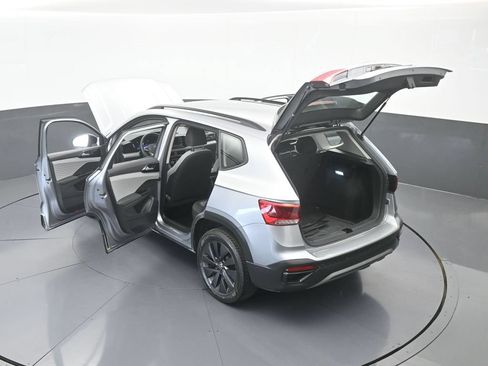 Used 2024 Volkswagen Taos S FWD image 59