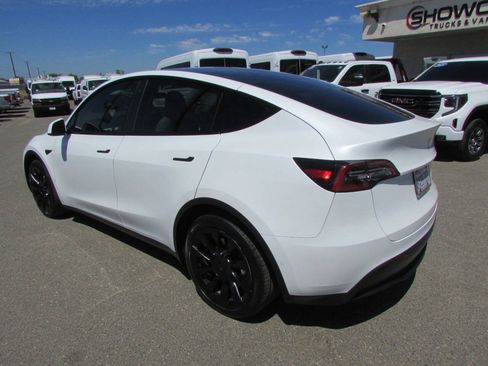 Used 2021 Tesla Model Y Long Range AWD/4WD image 8
