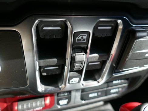 New 2026 Jeep Wrangler Unlimited Rubicon image 18