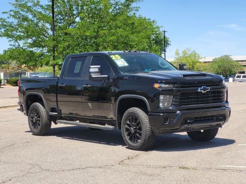 Certified 2025 Chevrolet Silverado 2500 Custom w/ Custom Value Package AWD/4WD image 2