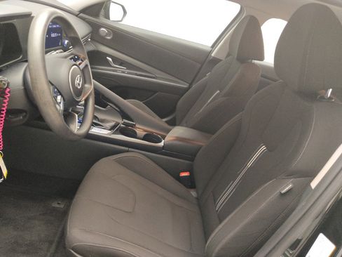 Used 2022 Hyundai Elantra Blue FWD image 17
