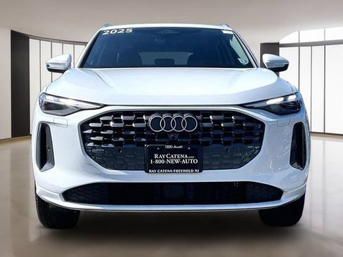 Used 2025 Audi Q5 Premium w/ Convenience Package AWD/4WD image 2