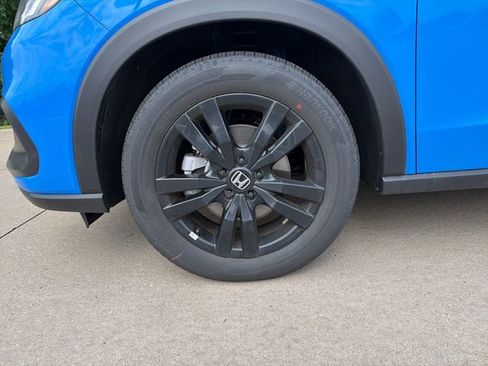Certified 2026 Honda HR-V Sport image 9