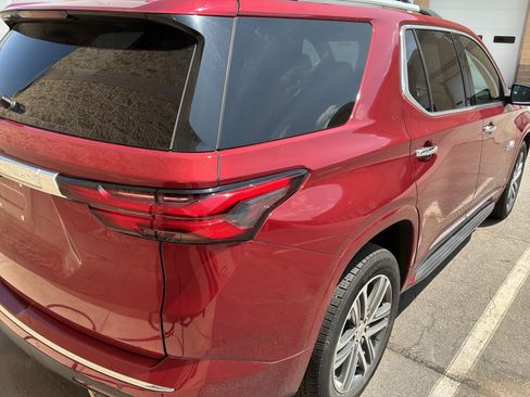 Used 2022 Chevrolet Traverse High Country w/ LPO, 'HIT The Road' Package AWD/4WD image 44