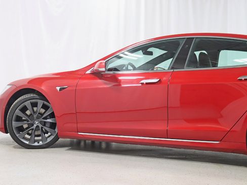 Used 2018 Tesla Model S 100D AWD/4WD image 11