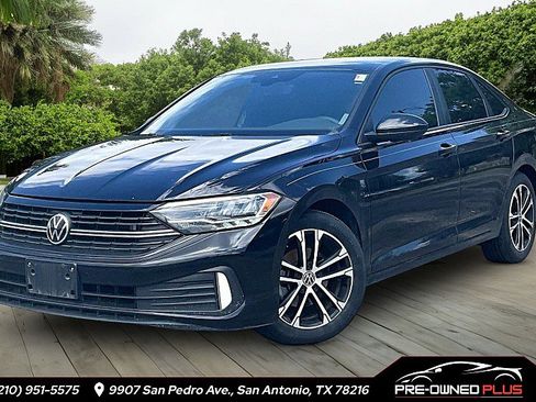 Used 2022 Volkswagen Jetta Sport FWD image 1