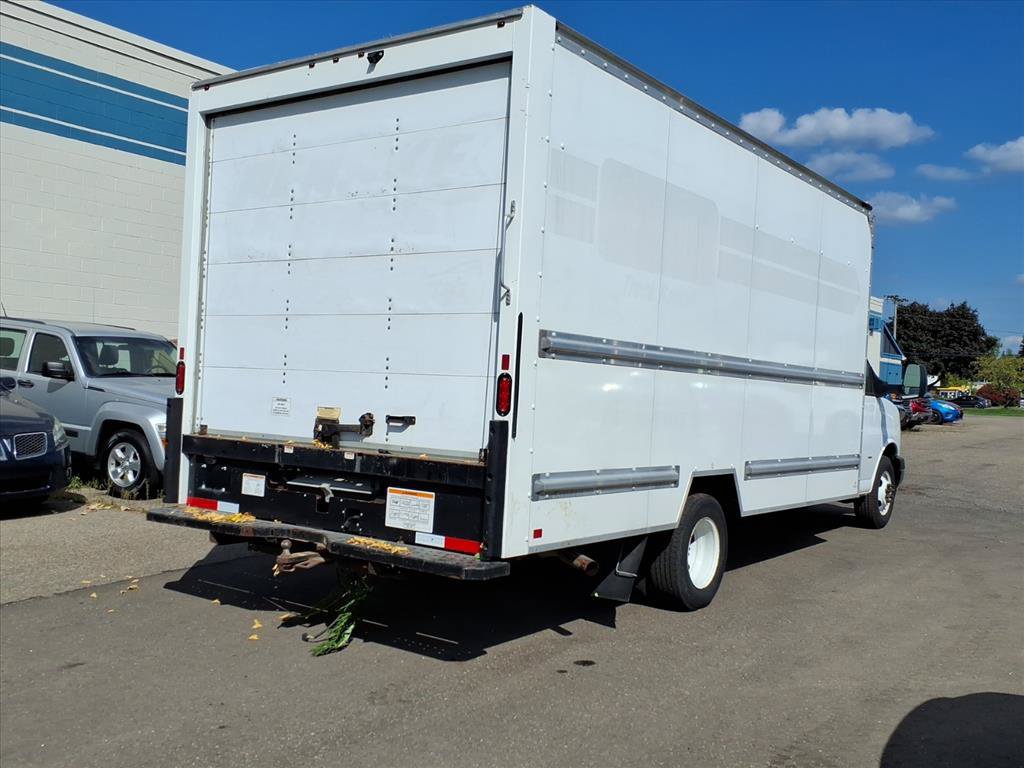Used 2020 GMC Savana 3500 Extended w/ Driver Convenience Package RWD image 5