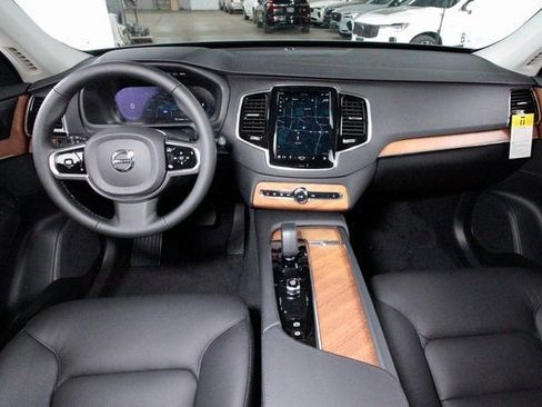 Certified 2025 Volvo XC90 B6 Plus w/ Protection Package Premier image 6