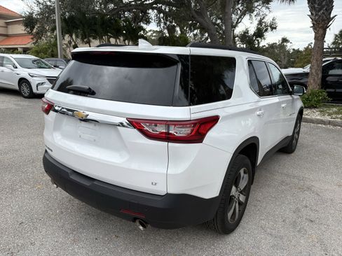 Used 2020 Chevrolet Traverse LT w/ LT Premium Package image 7