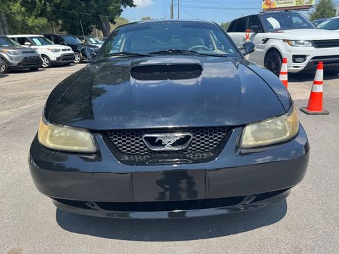 Used 2004 Ford Mustang GT RWD image 2