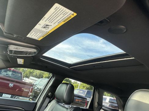 Used 2019 Jeep Grand Cherokee Altitude AWD/4WD image 18