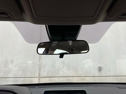 Used 2025 Nissan Altima 2.5 SV image 18