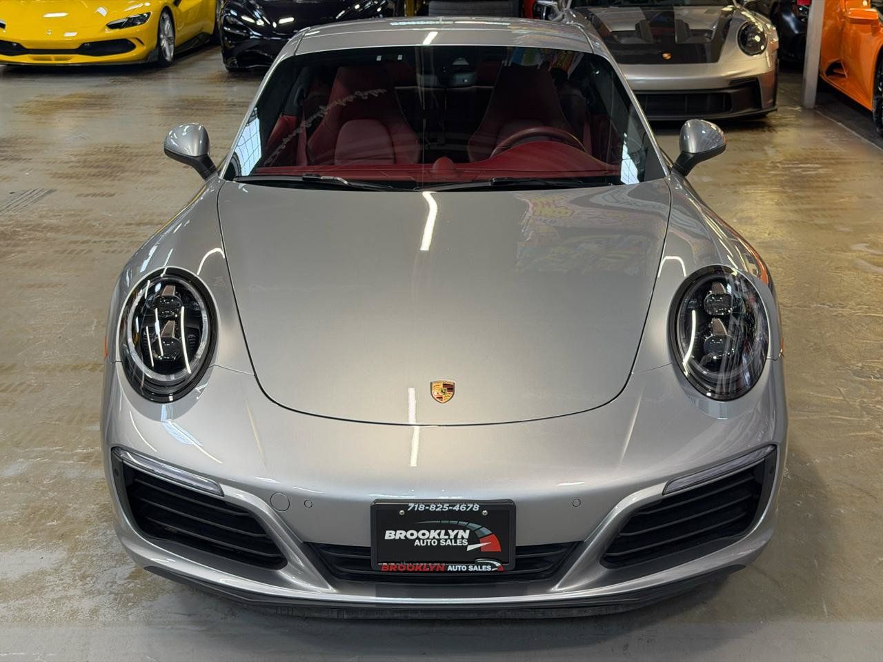 Used 2018 Porsche 911 Carrera 4S AWD/4WD image 2