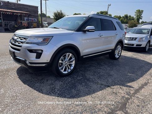 Used 2019 Ford Explorer Limited w/ Ford Safe & Smart Package AWD/4WD image 2