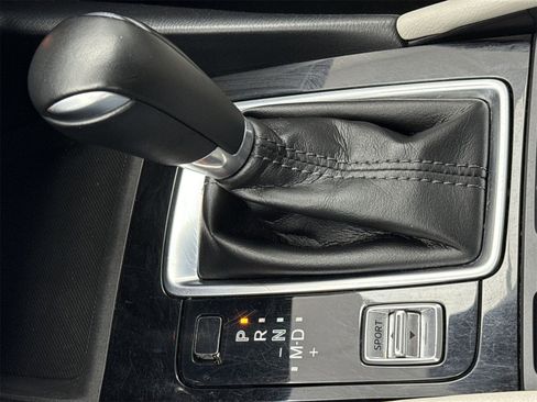 Used 2018 MAZDA MAZDA3 Grand Touring image 30