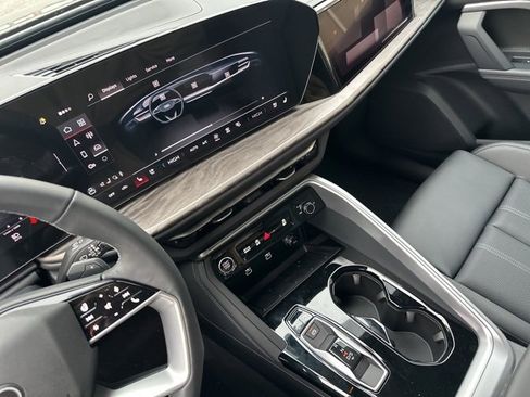 New 2025 Audi Q5 Prestige image 30