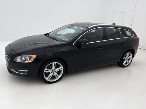 Used 2016 Volvo V60 T5 Premier AWD/4WD image 5
