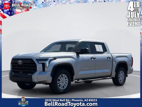 Used 2022 Toyota Tundra SR5 w/ SR5 Convenience Package AWD/4WD image 1