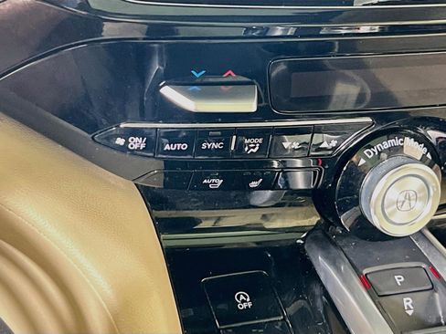 Used 2022 Acura MDX SH-AWD image 19
